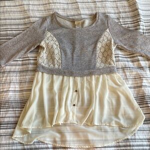 Daytrip Gray Knit Top with Cream Details